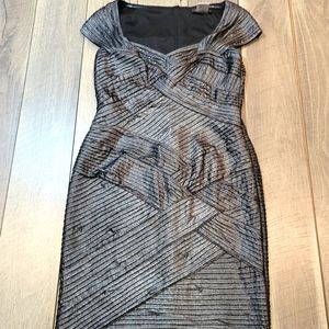 Tadashi Shoji Dress Size Large